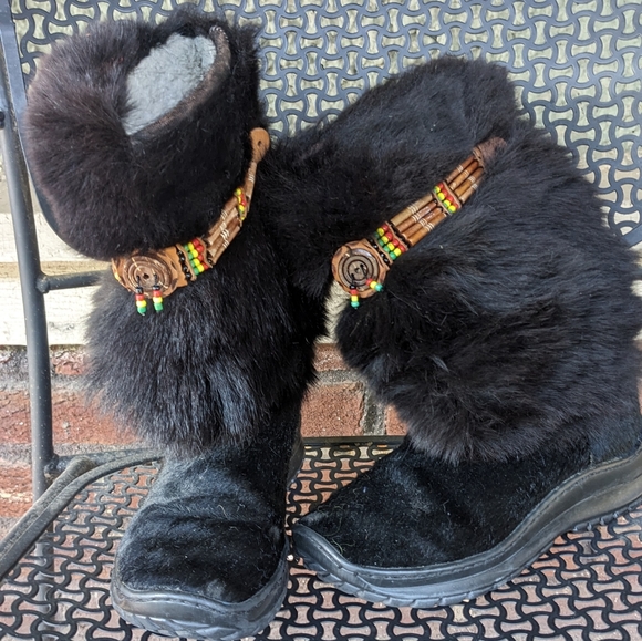 Winna Italian 'Yeti' style goat hair apres ski boots - Picture 1 of 12